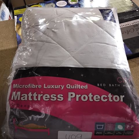 MICROFIBRE LUXURY QUILTED MATTRESS PROTECTOR- SUPERKING SIZED 
