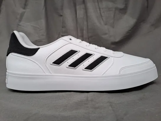 BOXED PAIR OF ADIDAS RETROCROSS GOLF SHOES IN WHITE/BLACK UK SIZE 11