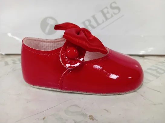 BOXED PAIR OF BABAN BABY SHOES WITH BOW IN RED UK SIZE 1