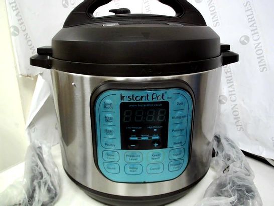 INSTANT POT DUO 7 IN 1 PRESSURE COOKER 