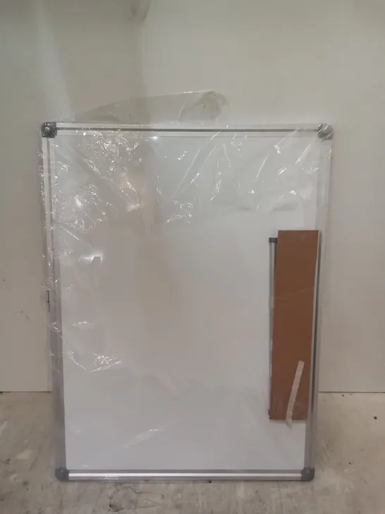 BOXED WHITEBOARD 