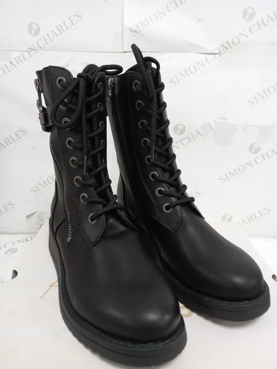 BOXED BLOWFISH MALIBU BLACK HIGH BOOTS - SIZE 6