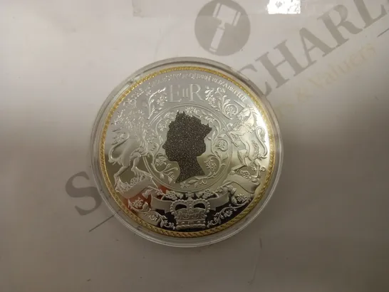 QUEEN ELIZABETHS SILVER JUBILEE COMMEMORATIVE COIN