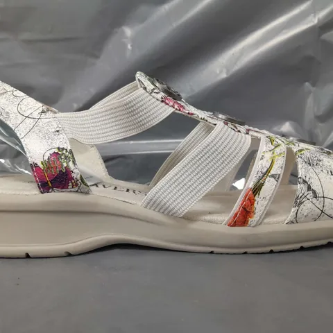 BOXED PAIR OF PAVERS OPEN TOE LOW WEDGE SANDALS IN WHITE/MULTI UK SIZE 5