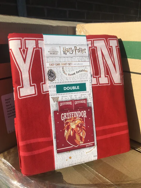 BOX OF 9 X BRAND NEW HARRY POTTER GRYFFINDOR DUVET SET - DOUBLE 