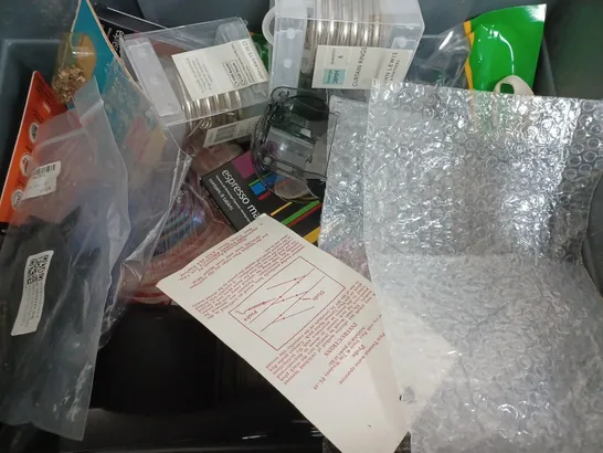 BOX OF APPROXIMATELY 16 ASSORTED ITEMS TO INCLUDE - CURTAIN RINGS - EGG TIMER - GORILLA EPOXY ETC