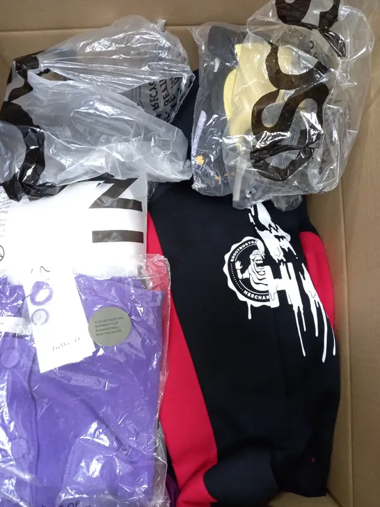 BOX OF APPROXIMATELY 22 ASSORTED CLOTHING ITEMS TO INCLUDE - WALLET , SHORTS , T-SHIRT ETC