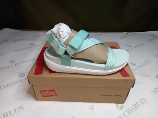 BOXED LOOSH WEBBING Z-STRAP SANDALS SIZE 6