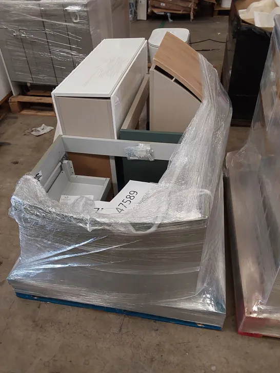 PALLET OF ASSORTED BATHROOM FURNITURE AND FURNITURE PARTS 