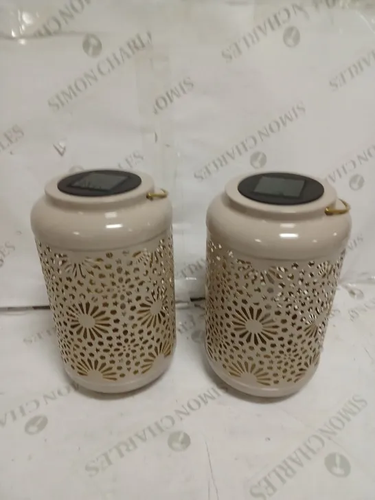 GARDEN REFLECTIONS SET OF 2 PATTERNED SOLAR LANTERNS, FLOWER