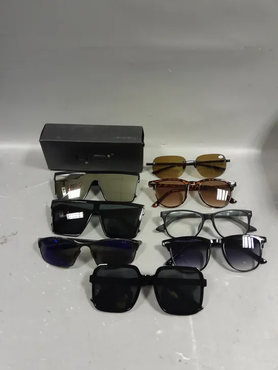 APPROXIMATELY 20 ASSORTED GLASSES/SUNGLASSES IN VARIOUS DESIGNS 