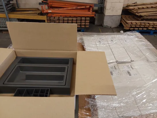 PALLET OF APPROXIMATELY 70x BATHSTORE HOUSE BEAUTIFUL 600MM PLASTIC DRAWER INSERTS 