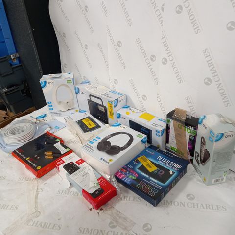 LOT OF ASSORTED ITEMS TO INCLUDE HEADPHONES, LANDLINE PHONES AND TV AERIAL EXTENSION KIT