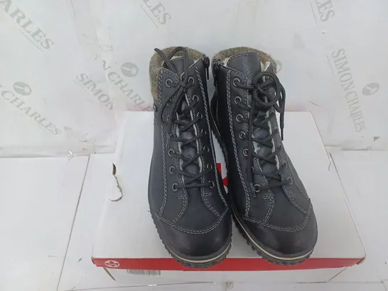 BOXED PAIR OF RIEKER LACE UP BOOTS IN BLACK SIZE 6