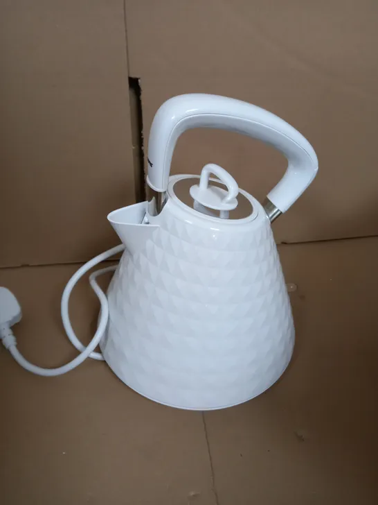 GEEPAS CORDLESS KETTLE 