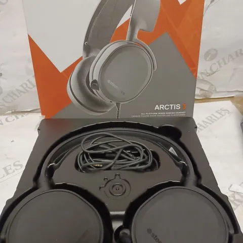 STEELSERIES ARCTIS 3 HEADPHONES