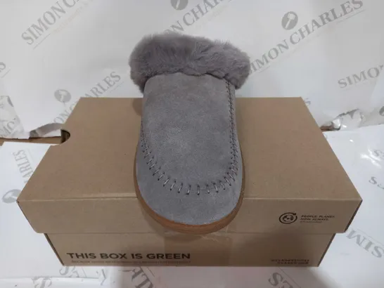 PILTON HOME GREY SUEDE UK 5 