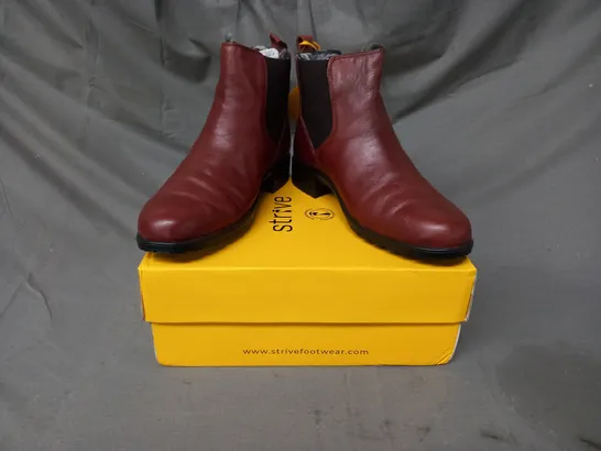 BOXED PAIR OF STRIVE CHELSEA BOOTS IN BROWN SIZE 6