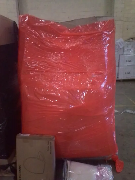 PALLET OF ASSORTED ITEMS TO INCLUDE TOILET SEATS, PLUSH TOYS, COSTUMES, VIOLINS, SPEEDBALL ETC