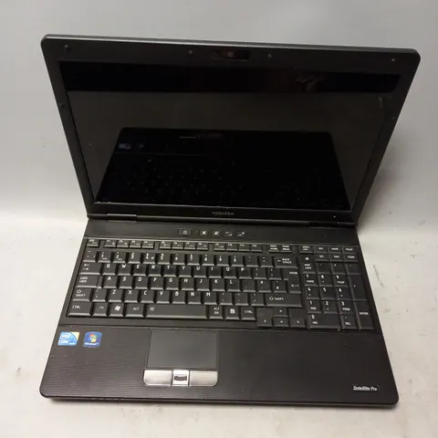 TOSHIBA SATELLITE PRO S500 LAPTOP IN BLACK