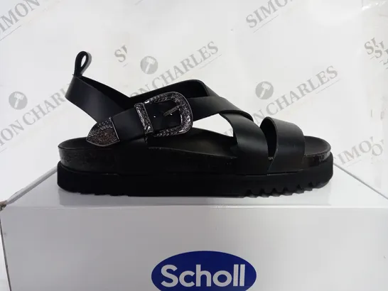 SCHOLL BLACK PLATFORM SANDALS - SIZE 7