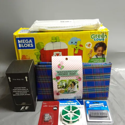 BOX OF APPROX 8 ASSORTED HOUSEHOLD ITEMS TO INCLUDE MEGABLOCKS GREEN TOWN, WATERPROOF PICNIC MAT AND FORMULA 1 CAR AIR FRESHENER ETC