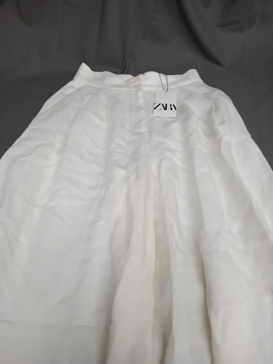 ZARA OFF WHITE BAGGY TROUSERS - EUR SMALL