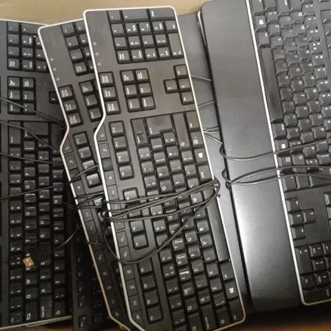 LOT OF 20 COMPUTER KEYBOARDS