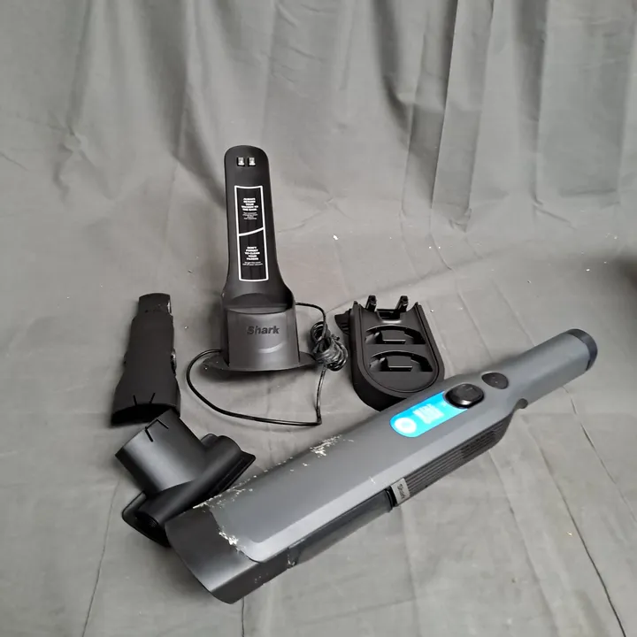 CORDLESS HANDHELD VACUUM CLEANER WV200UK 4731875Simon Charles Auctioneers