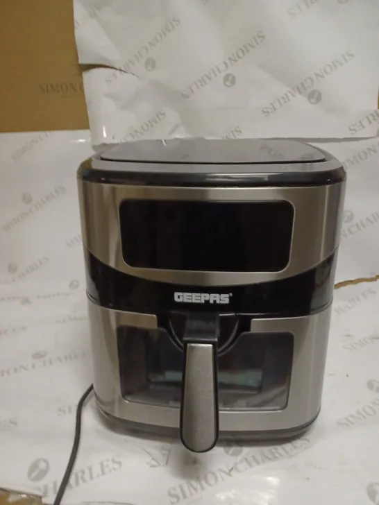 GEEPAS AIR FRYER 