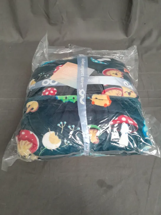 SEALED OODIE HOODED OVERSIZED BLANKET - MUSHROOM