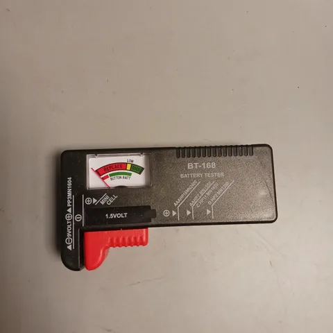 UNBRANDED BATTERY TESTER FITS UP TO D