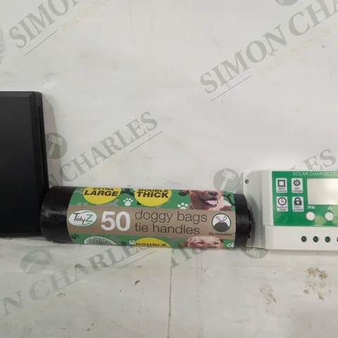 LOT OF APPROXIMATELY 10 ASSORTED HOUSEHOLD ITEMS TO INCLUDE SOLAR CHARGE CONTROLLER, DOGGY BAGS, DIGITAL POCKET SCALE, ETC