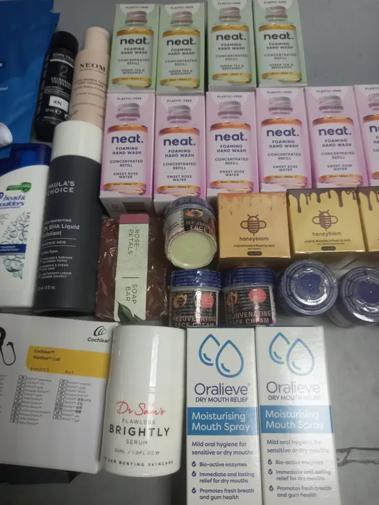 LOT OF APPROXIMATELY 40 ASSORTED HEALTH AND BEAUTY ITEMS TO INCLUDE NEAT FOAMING HANDWASH, ORALIEVE DRY MOUTH RELIEF AND NON CO0NTACT THERMOMETER