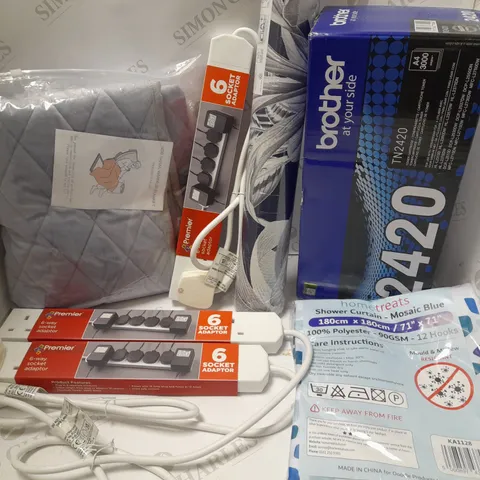 LOT OF APPROX 5 ASSORTED HOUSEHOLD ITEMS TO INCLUDE SOCKET ADAPTERS, BROTHER TONER CARTRIDGE, USB SHAWL WARM-UP BLANKET, ETC