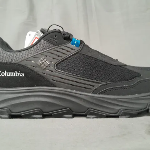 PAIR OF COLUMBIA SHOES IN BLACK UK SIZE 11