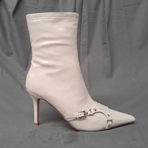 BOXED PAIR OF EGO KELSET POINTED TOE HEELED BOOTS IN BEIGE UK SIZE 6