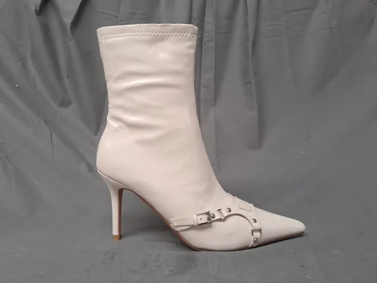 BOXED PAIR OF EGO KELSET POINTED TOE HEELED BOOTS IN BEIGE UK SIZE 6