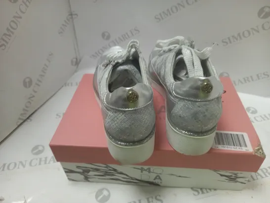 BOXED SILVER GENE WEDGE TRAINERS WITH LACE AND ZIP - SIZE 38