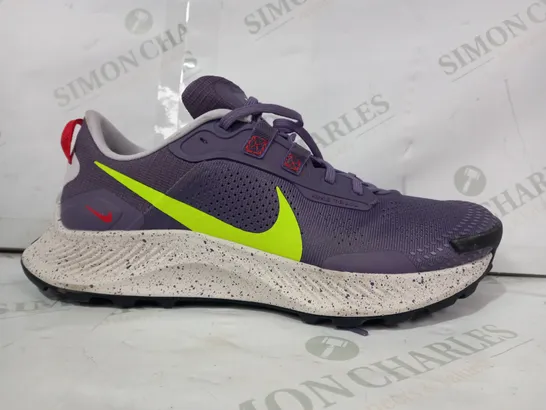 PAIR OF NIKE PEGASUS TRAIL SHOES IN PURPLE/LIME UK SIZE 7.5