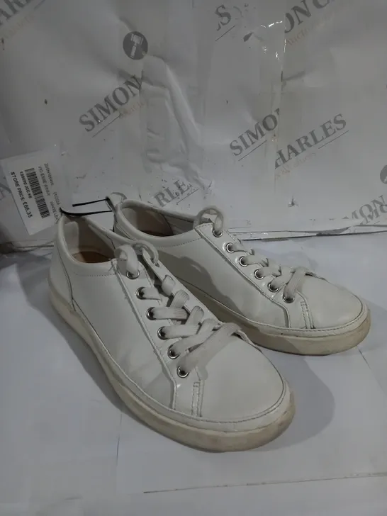 VIONIC WHITE FLAT SIZE UK6 LACE UP TRAINERS