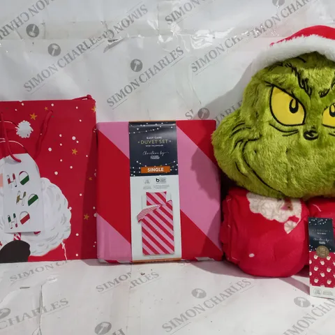 BOX OF APPROXIMATELY 12 BRAND NEW ASSORTED SEASONAL ITEMS TO INCLUDE - GRINCH - DUVET SET SINGLE - SANTA THROW IN RED ECT