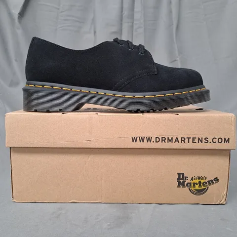 BOXED PAIR OF DR MARTENS SUEDE SHOES IN BLACK UK SIZE 6.5