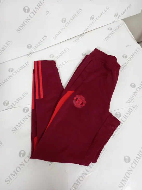 MANCHESTER UNITED TRAINING PANTS - MAROON - SMALL