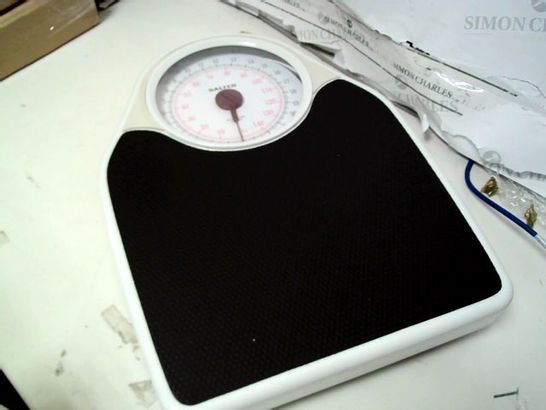 SALTER DOCTOR STYLE MECHANICAL SCALE RRP £89.98