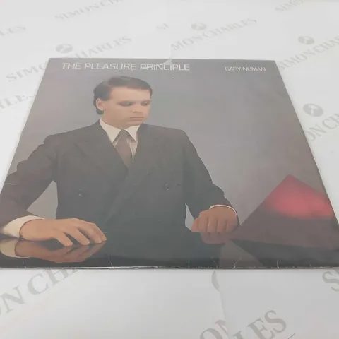 6 GARY NUMAN AND RELATED VINYL RECORDS TO INCLUDE. THE PLEASURE PRINCIPLE, REPLICAS ETC