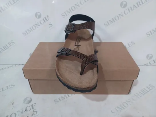 BOXED BONOVA SANDALS IN METALLIC BRONZE COLOUR SIZE 8