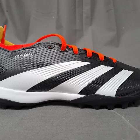 BOXED PAIR OF NIKE PREDATOR LEAGUE TF SHOES IN BLACK/WHITE/ORANGE UK SIZE 5