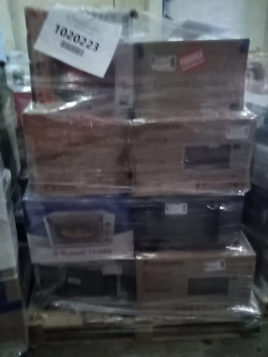 PALLET OF APPROXIMATELY 15 ASSORTED ELECTRICAL ITEMS TO INCLUDE AIR FRYERS AND MICROWAVES 