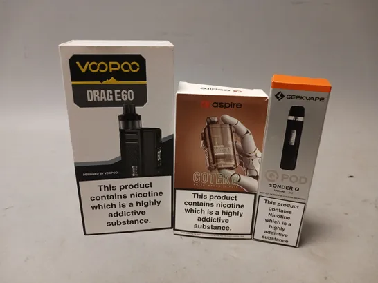 APPROXIMATELY 20 VAPES & E-CIGARETTES TO INCLUDE GEEKVAPE QPOD SONDER Q, ASPIRE GOTEK X, VOOPOO DRAG E60, ETC